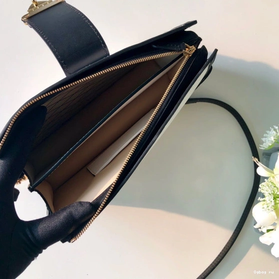 Vuitton Louis TRUNK CLUTCH 0712